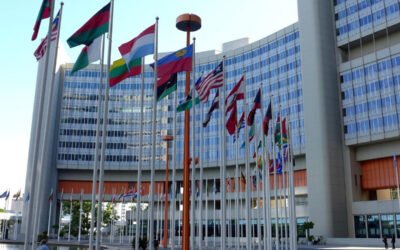 DIPLOMACIA Y DIPLOMÁTICOS (II)
